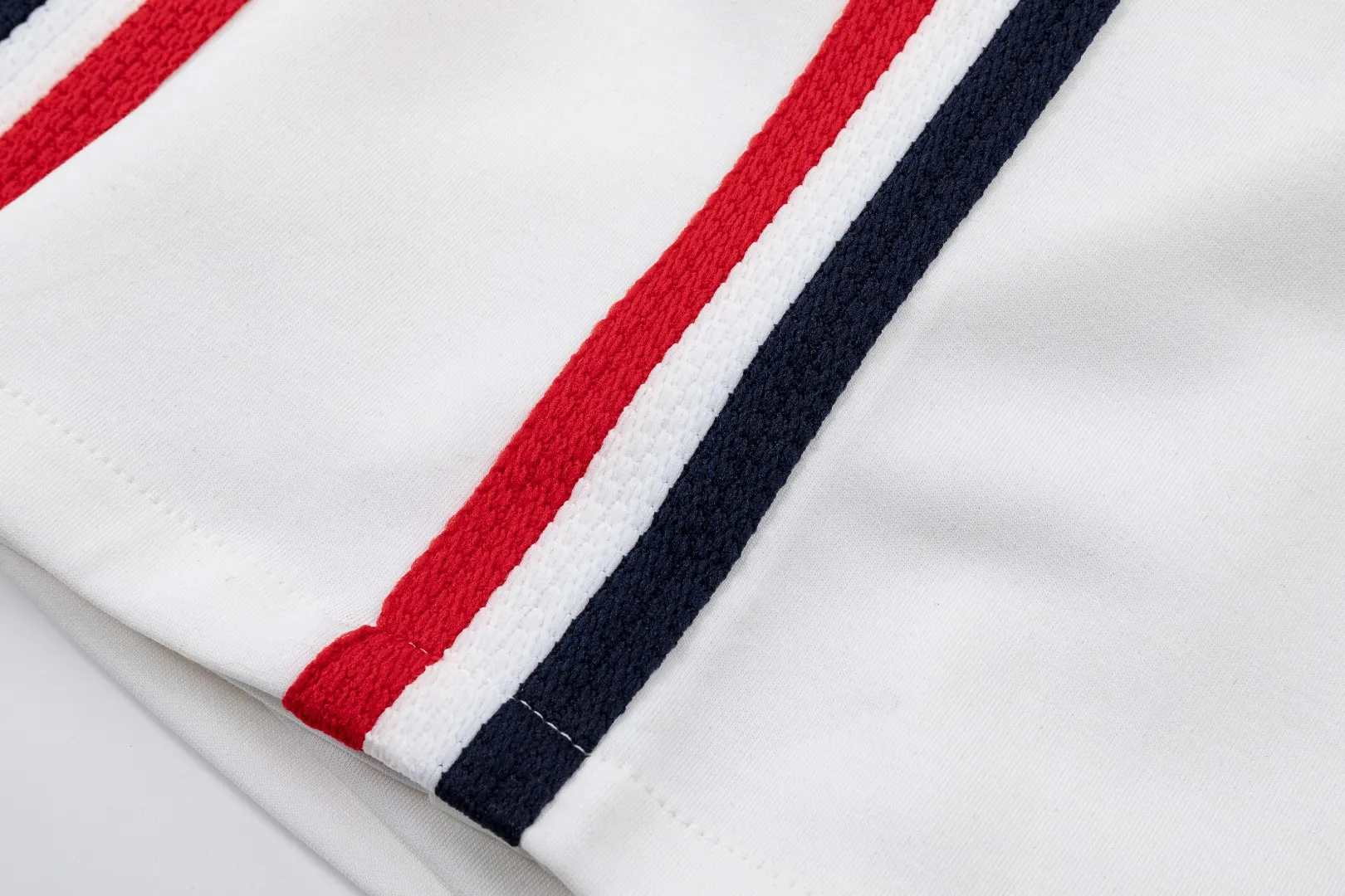 SSNew Arrival Same Style👫logo ， Same Style ， ！ * ， logo ！ ， ， ！ ， 、 、 ， ！ Breathable 。Versatile ， ， V ， ， Same Style！ Size：M-3XL